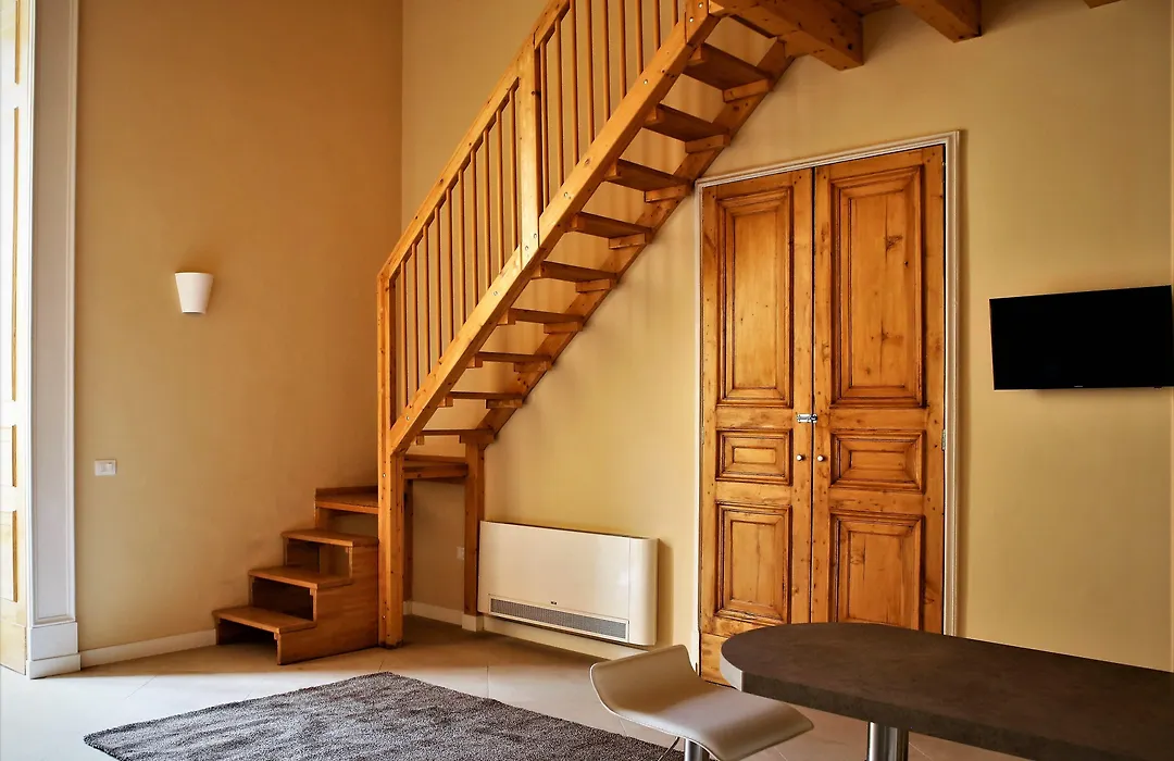 Maison Des Fleurs-1
